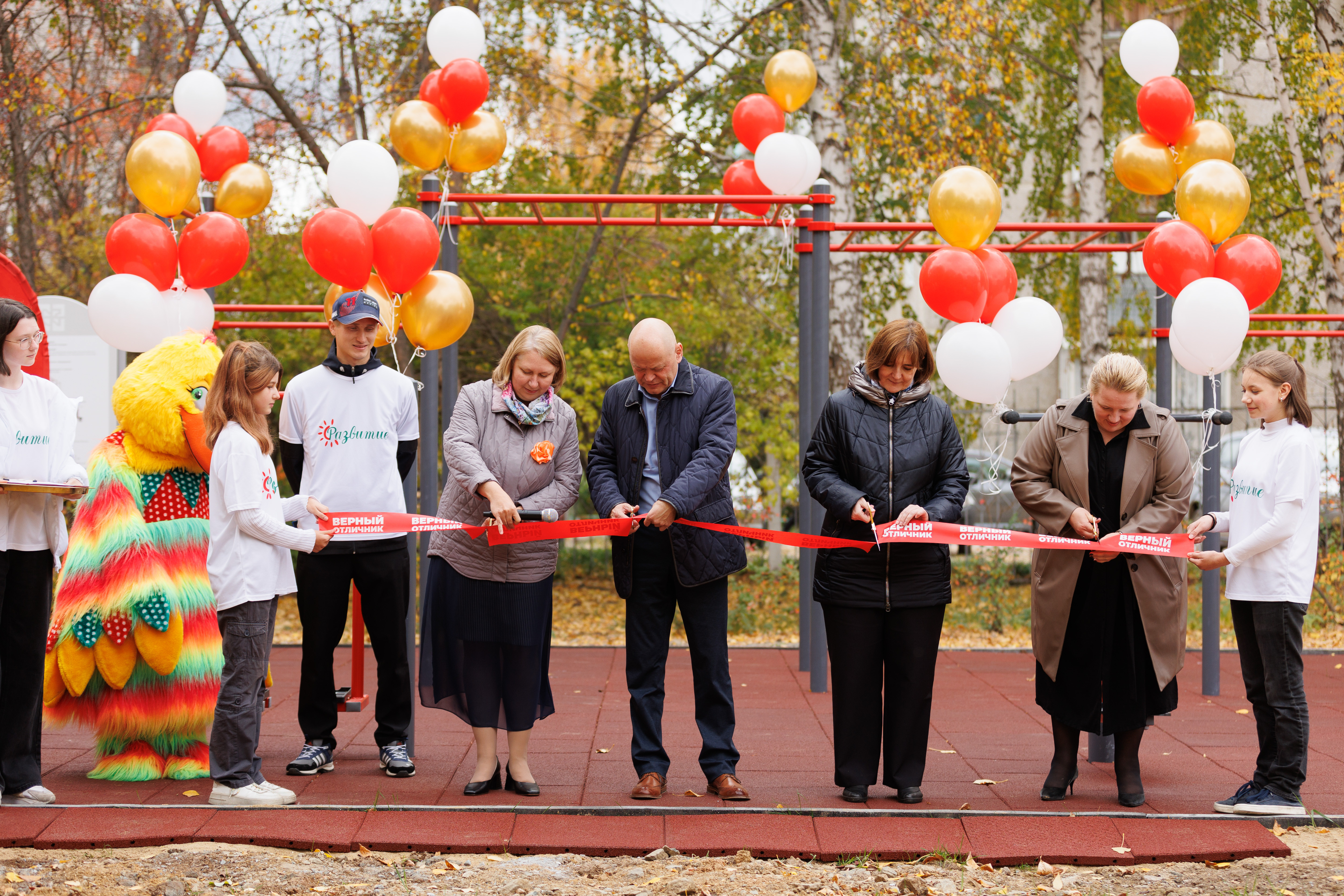 Школьники стали воркаутерами вместе с "Верным": ребята выиграли спортплощадку в проекте "Верный отличник"