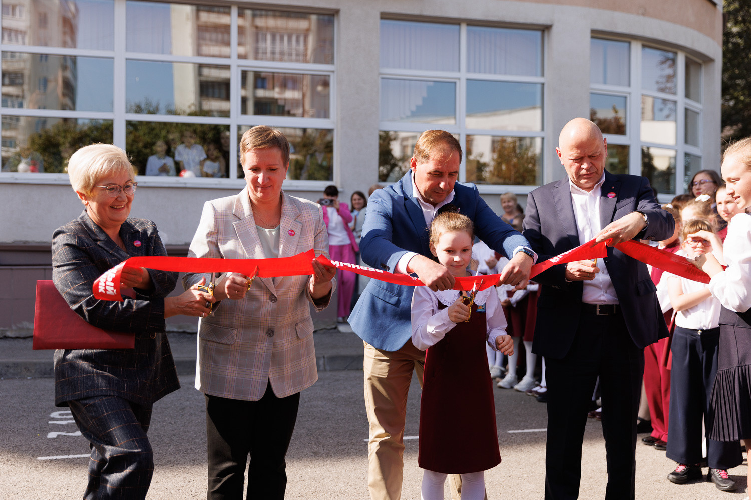 Новая воркаут-площадка появилась в гимназии № 104 Екатеринбурга благодаря проекту «Верный отличник»